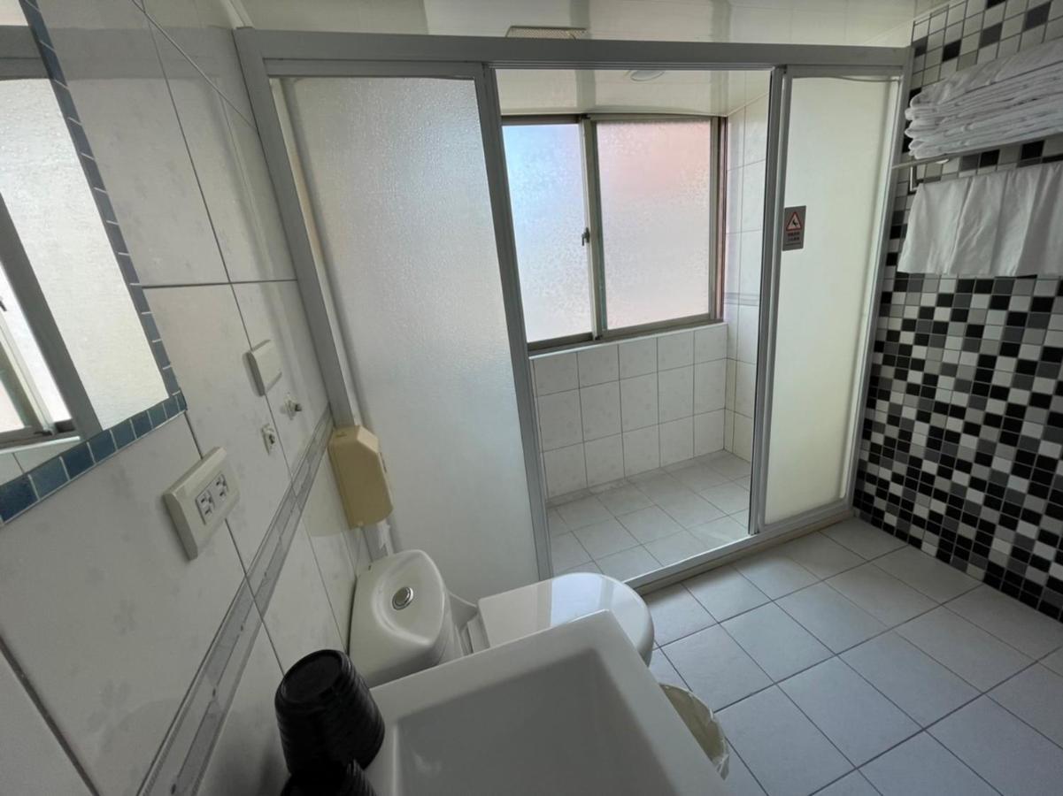 Kiwi Express Hotel - Kaohsiung Station Eksteriør bilde