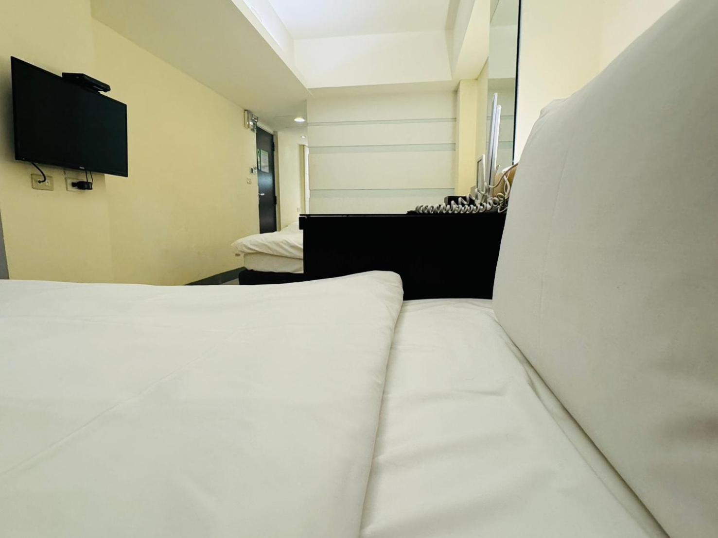 Kiwi Express Hotel - Kaohsiung Station Eksteriør bilde