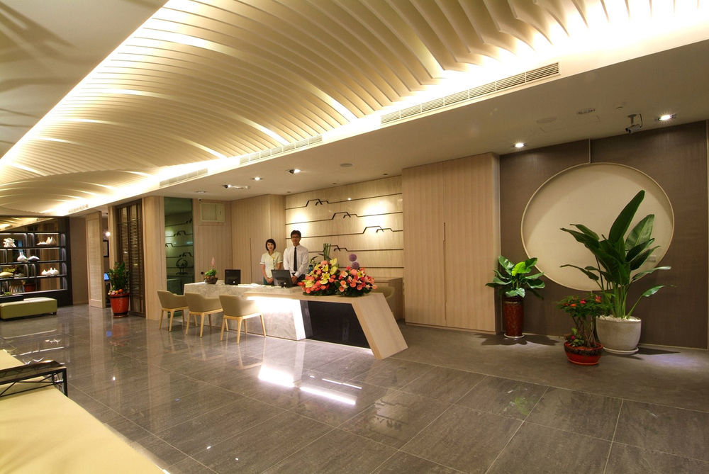 Kiwi Express Hotel - Kaohsiung Station Eksteriør bilde