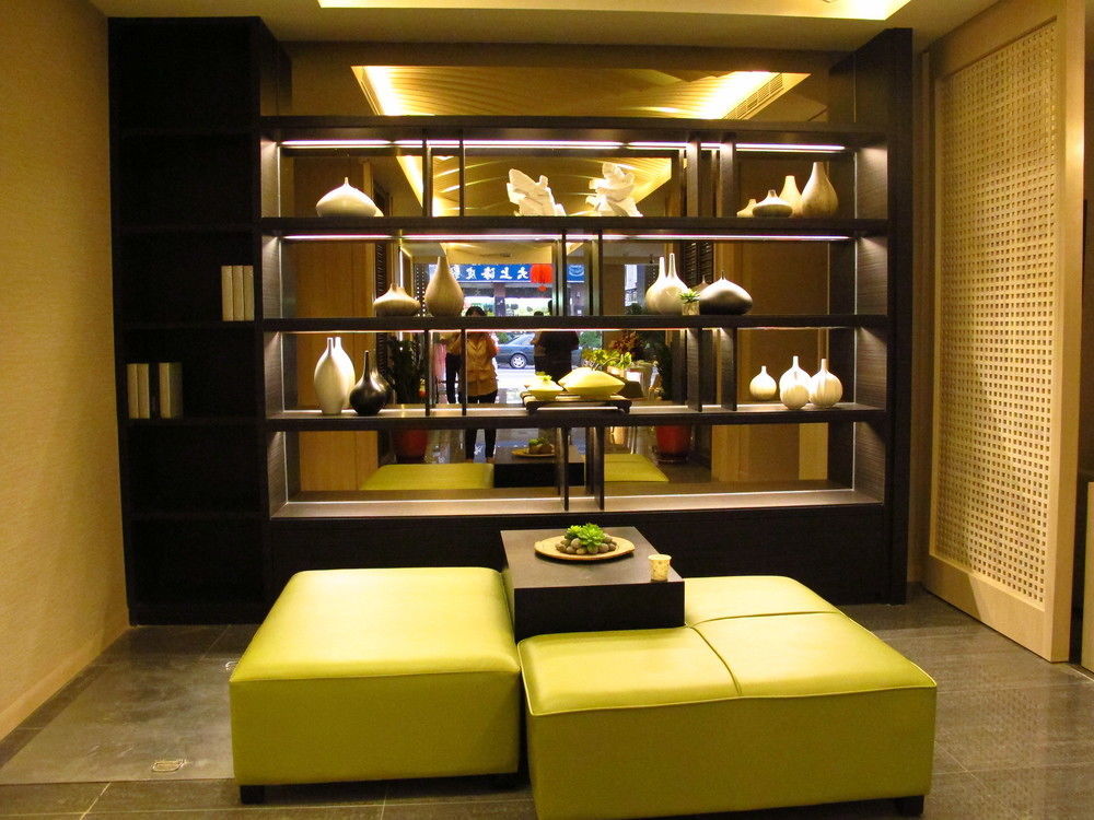 Kiwi Express Hotel - Kaohsiung Station Eksteriør bilde