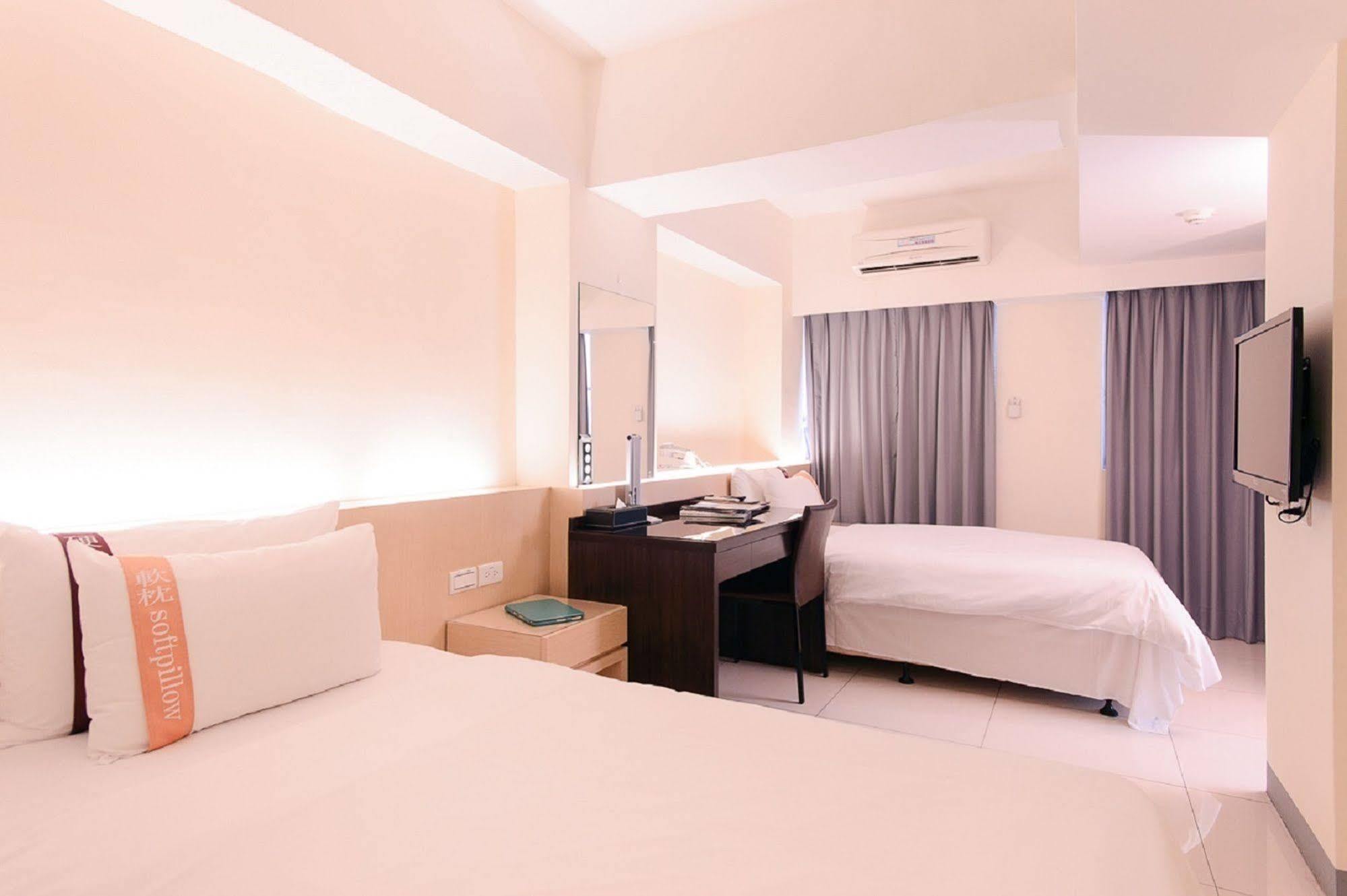 Kiwi Express Hotel - Kaohsiung Station Eksteriør bilde