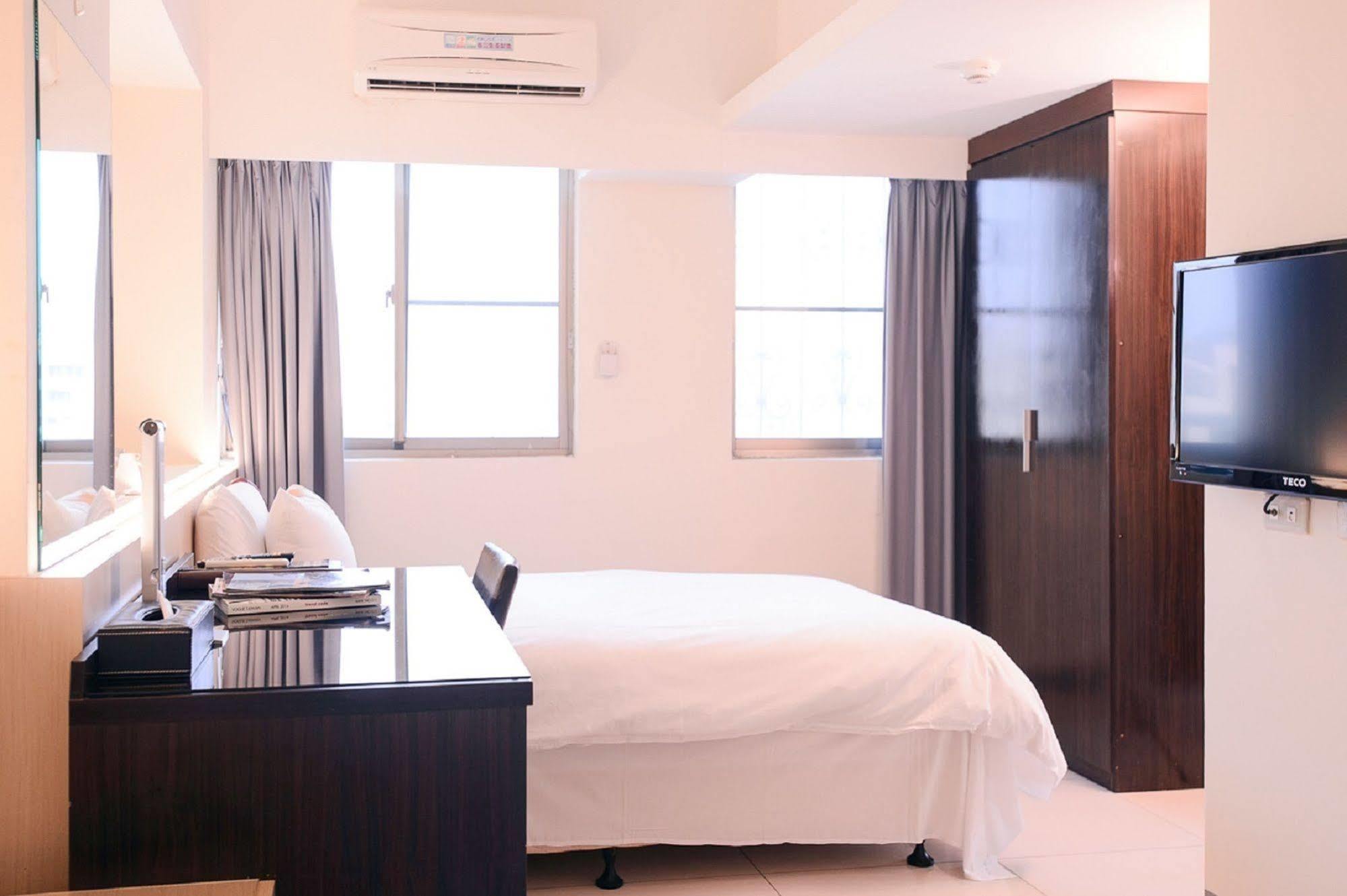 Kiwi Express Hotel - Kaohsiung Station Eksteriør bilde