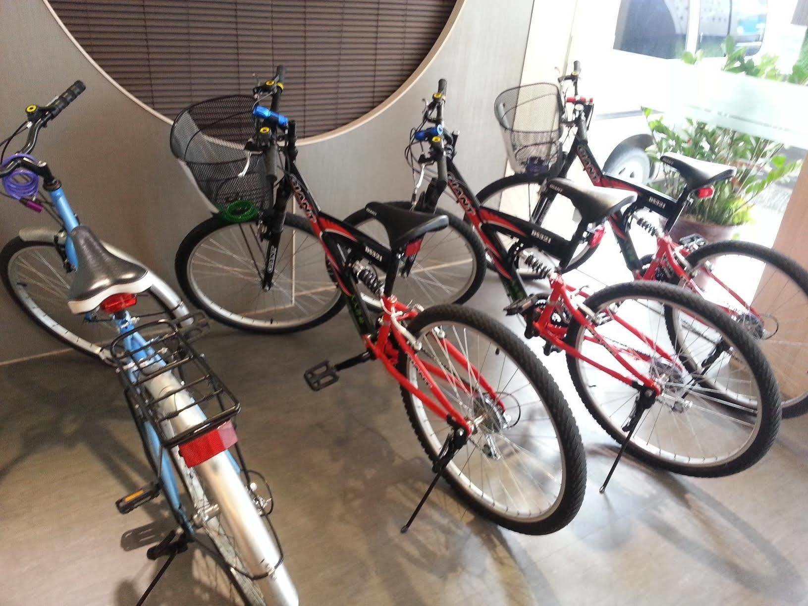 Kiwi Express Hotel - Kaohsiung Station Eksteriør bilde