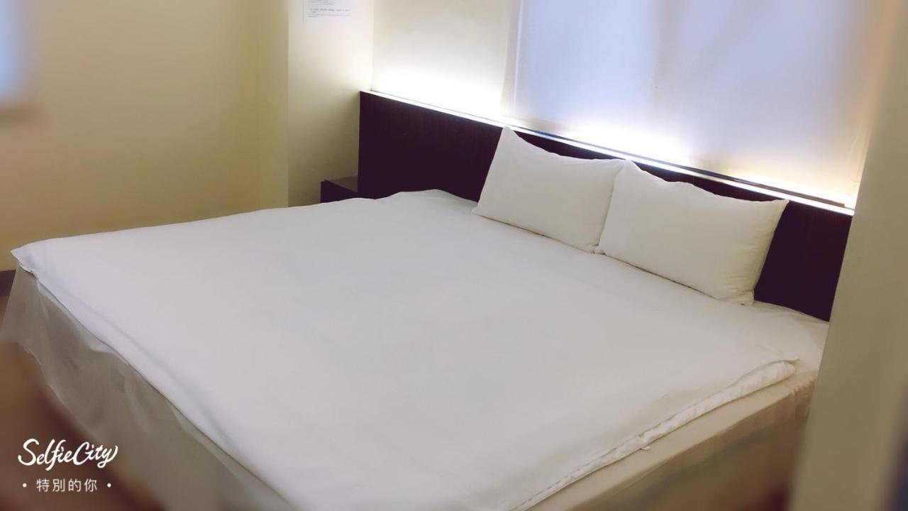 Kiwi Express Hotel - Kaohsiung Station Eksteriør bilde