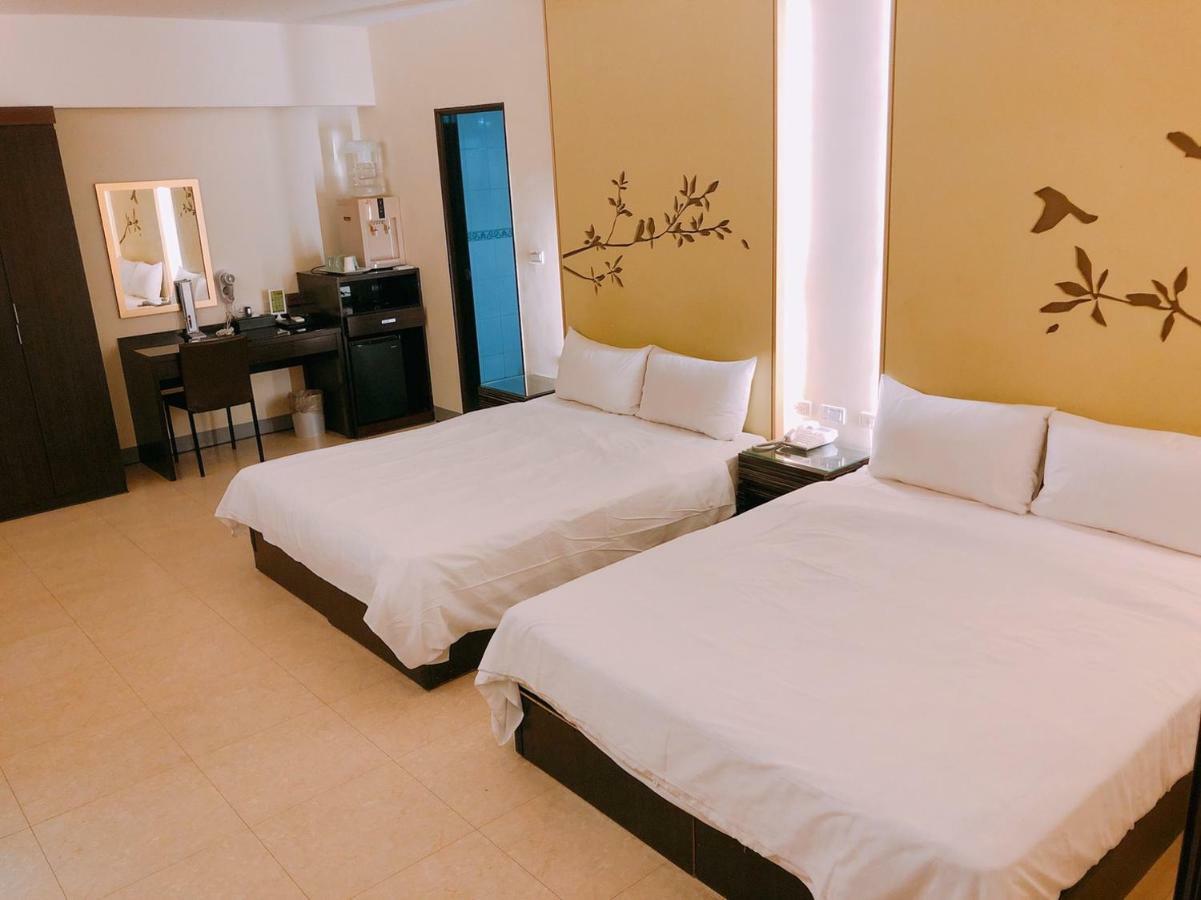 Kiwi Express Hotel - Kaohsiung Station Eksteriør bilde