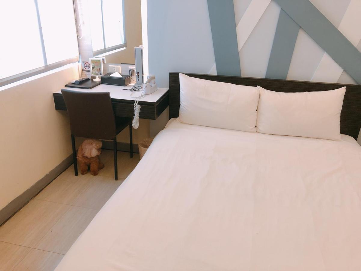 Kiwi Express Hotel - Kaohsiung Station Eksteriør bilde